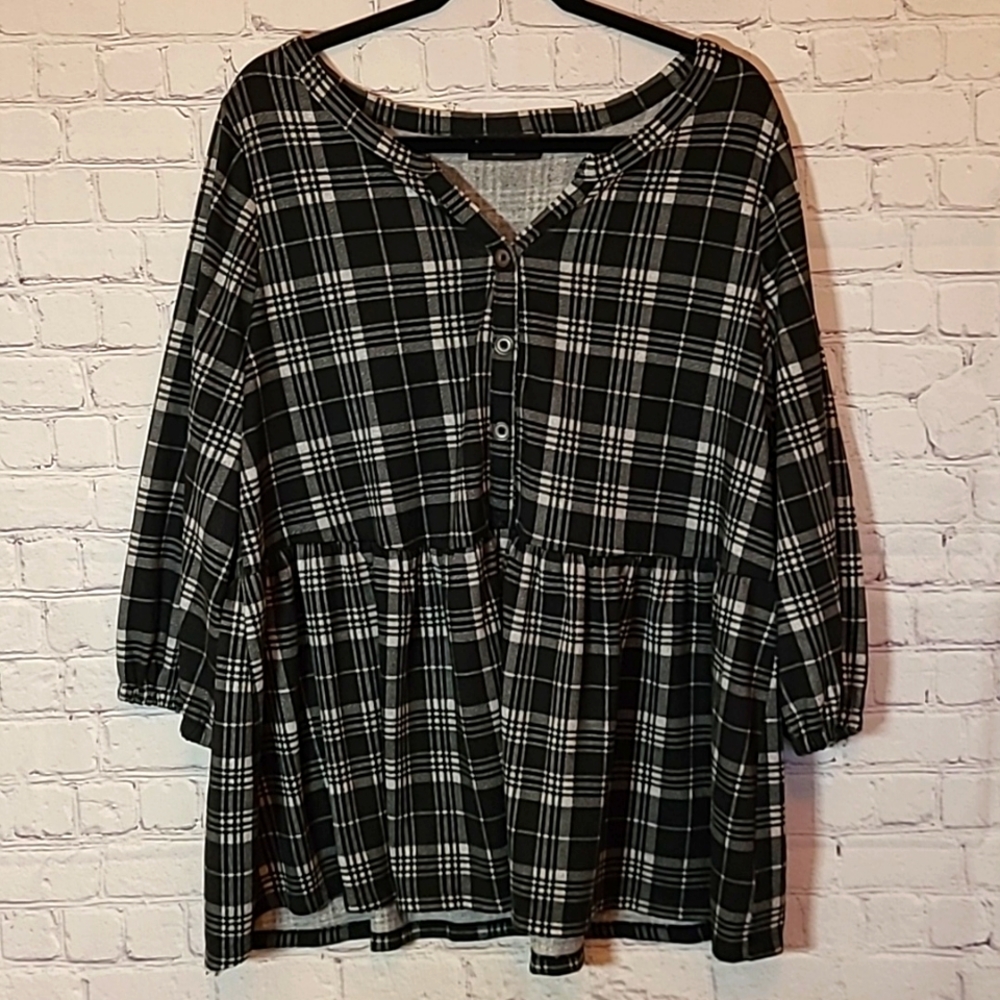 Black White Plaid Size 18/20 Babydoll Flannel Round Neck Soft Tunic Shirt